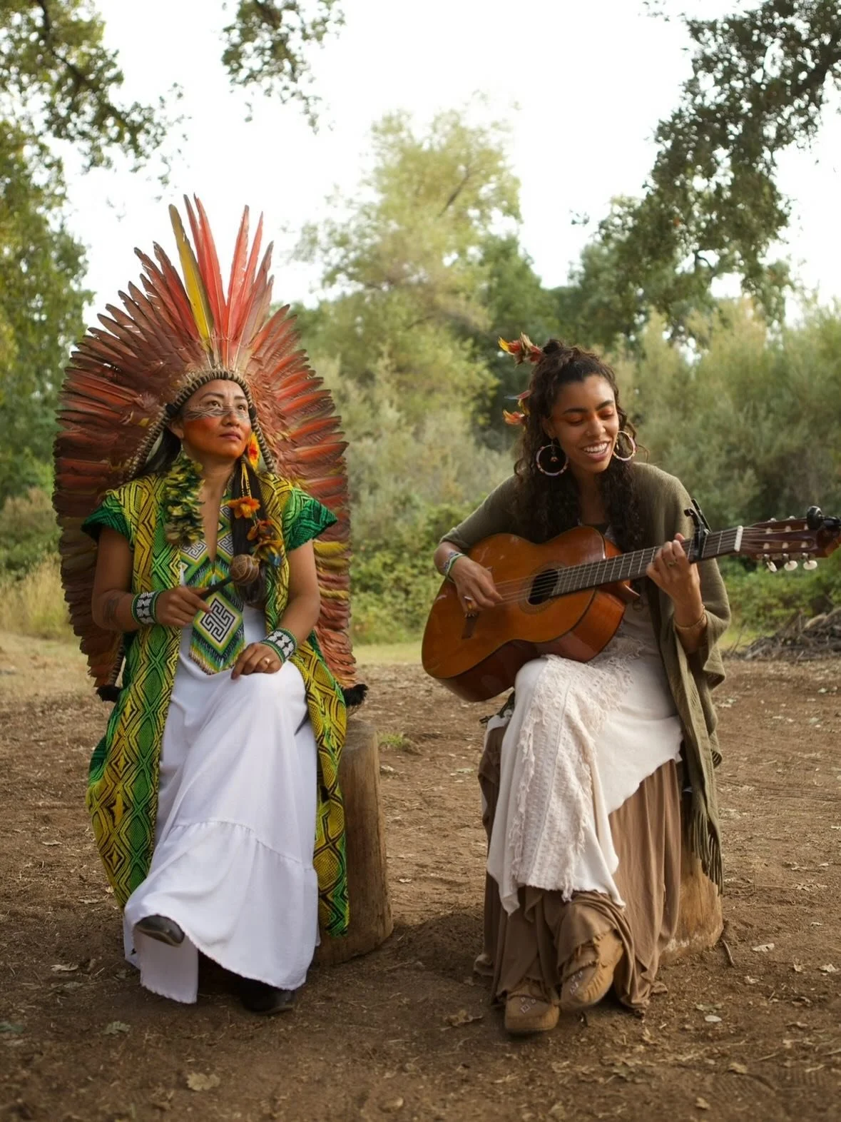 M&uacute;sica da floresta 🏹 

Giving gratitude for the transformation of my music over the past four years, as my path within the lineages of the Amazon has deepened and grown ~ its melodies and rhythms inspiring new musical expressions.

On my upco