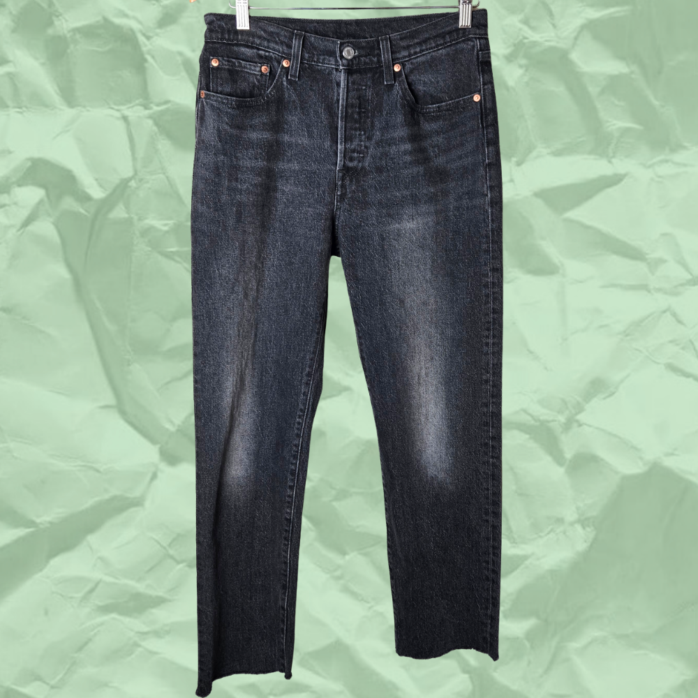black levi's.png