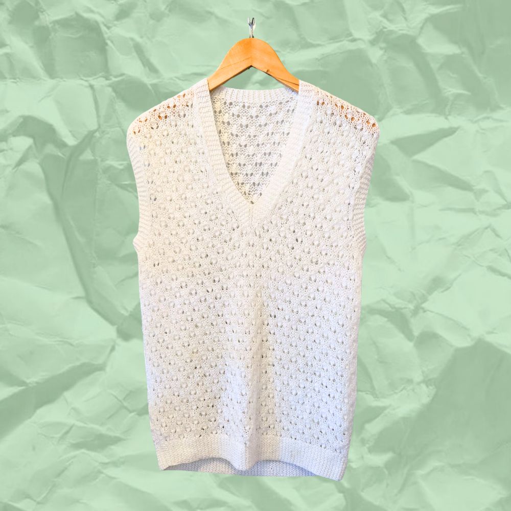 White vest front.png