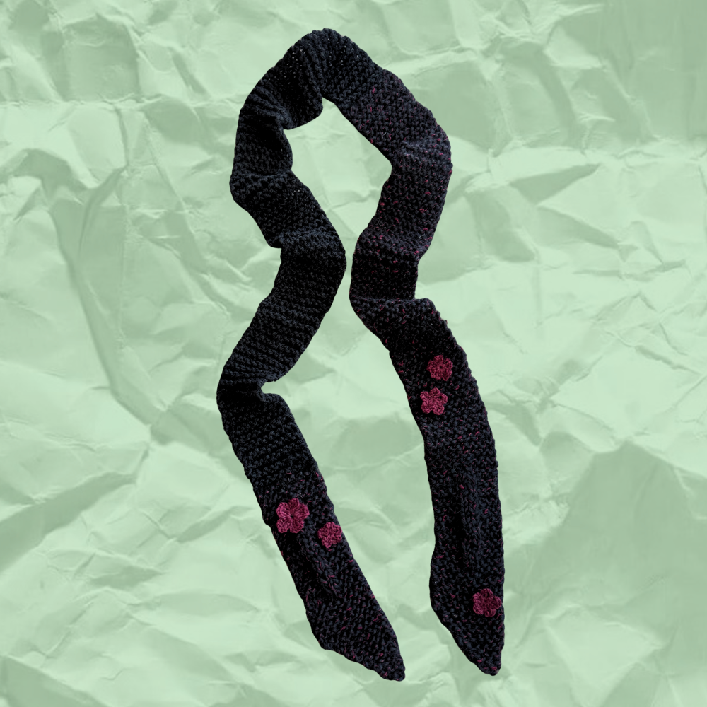 Black & Maroon Scarf.png
