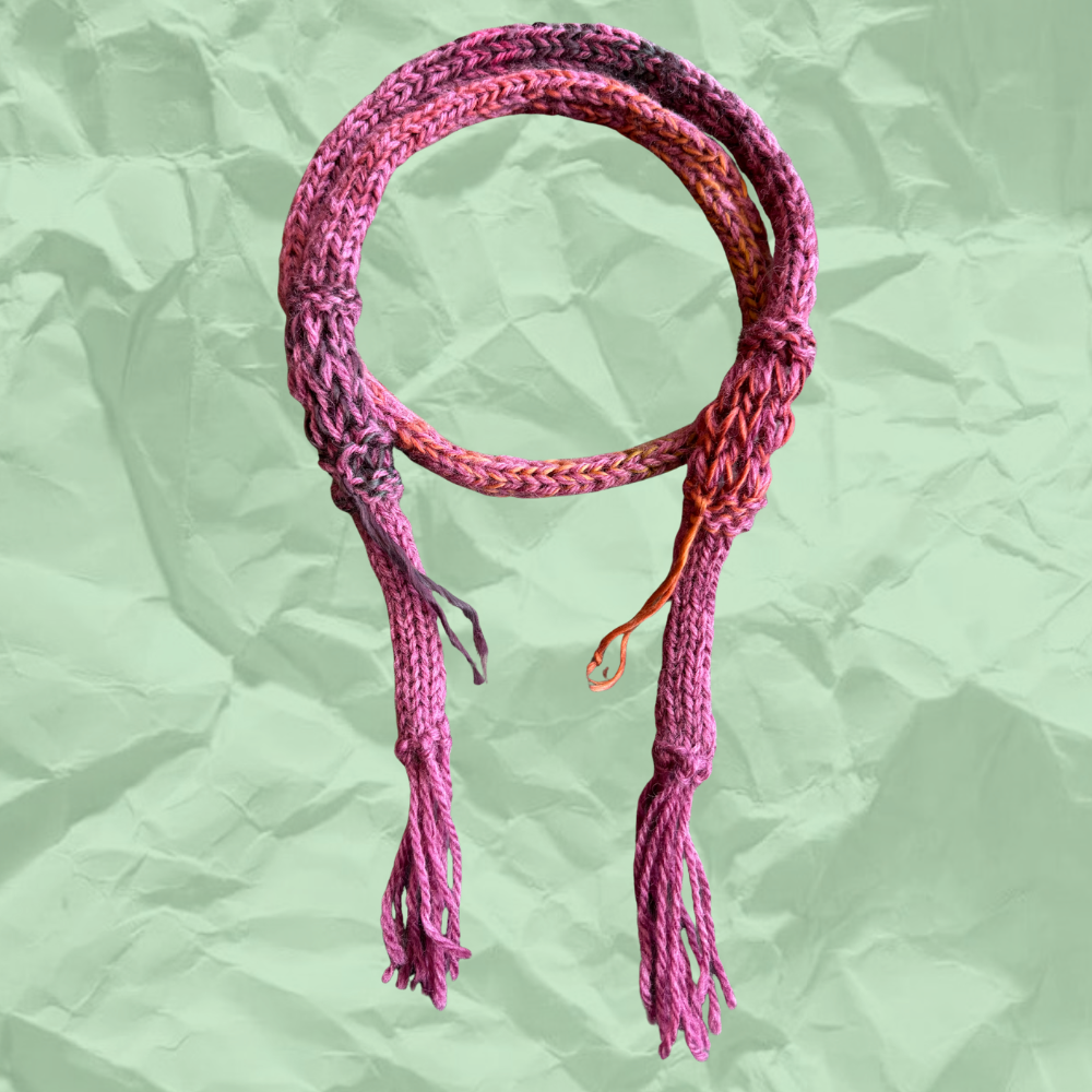 skinny pink scarf.png