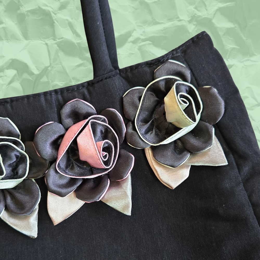 Roses Details.png