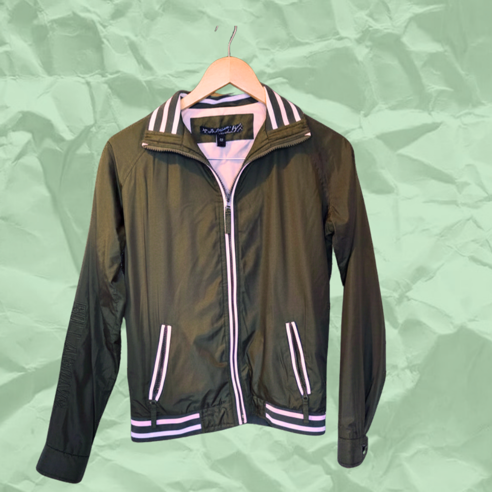 Billabong front.png