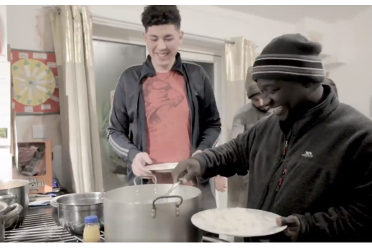 Ways to support refugees in Bristol