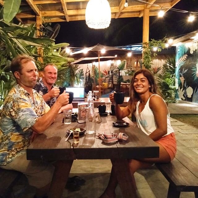 Chats, jokes, healthy food and kratom tea......... the perfect chilled night for an early training session💪
.
.
.
#kratom #focus #friends #tea #cafe #healthcafe #love #balibody #goodvibes #tropics #travel #gymlife #healthylifestyle #selfcare #placet