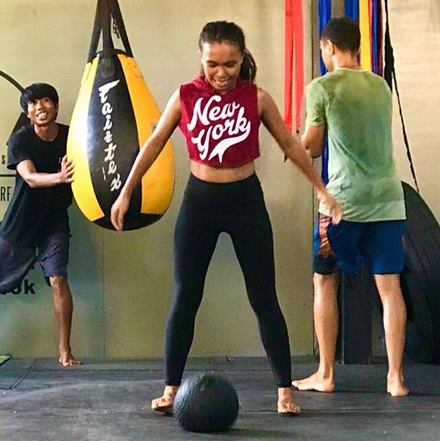 Every day is a good day to work out....🏋🏽&zwj;♀️
.
.
.
#gymlife #motivation #morningroutine #slamball #workoutinspo #hiitworkout #muaithai #fit #healthylifestyle #staystrong #stayfocused #baligym #lombok #lombokisland