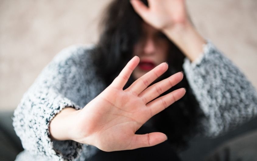 Scottish domestic abusers ‘must lose child contact rights until they are no longer a danger’