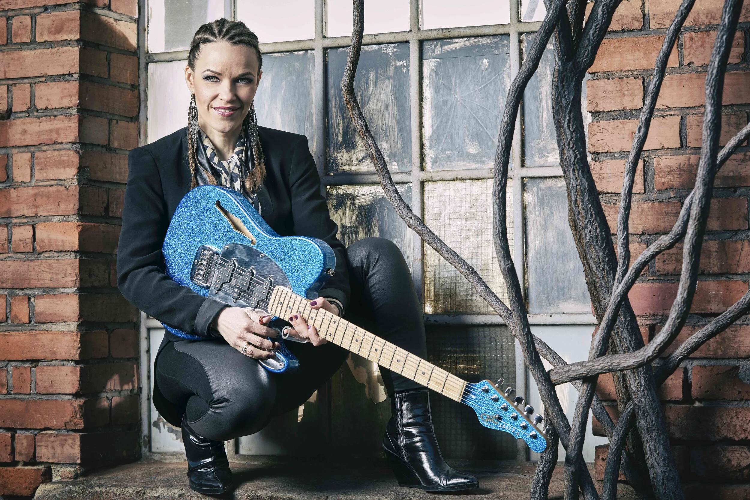 Erja Lyytinen Mothers Day Special LiveStream 10.5. at 6pm Finnish time. 