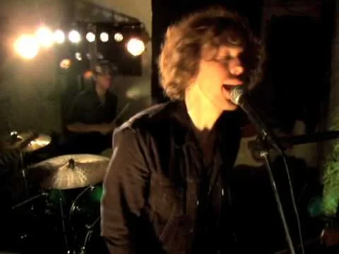 Longwave - "No Direction" music video