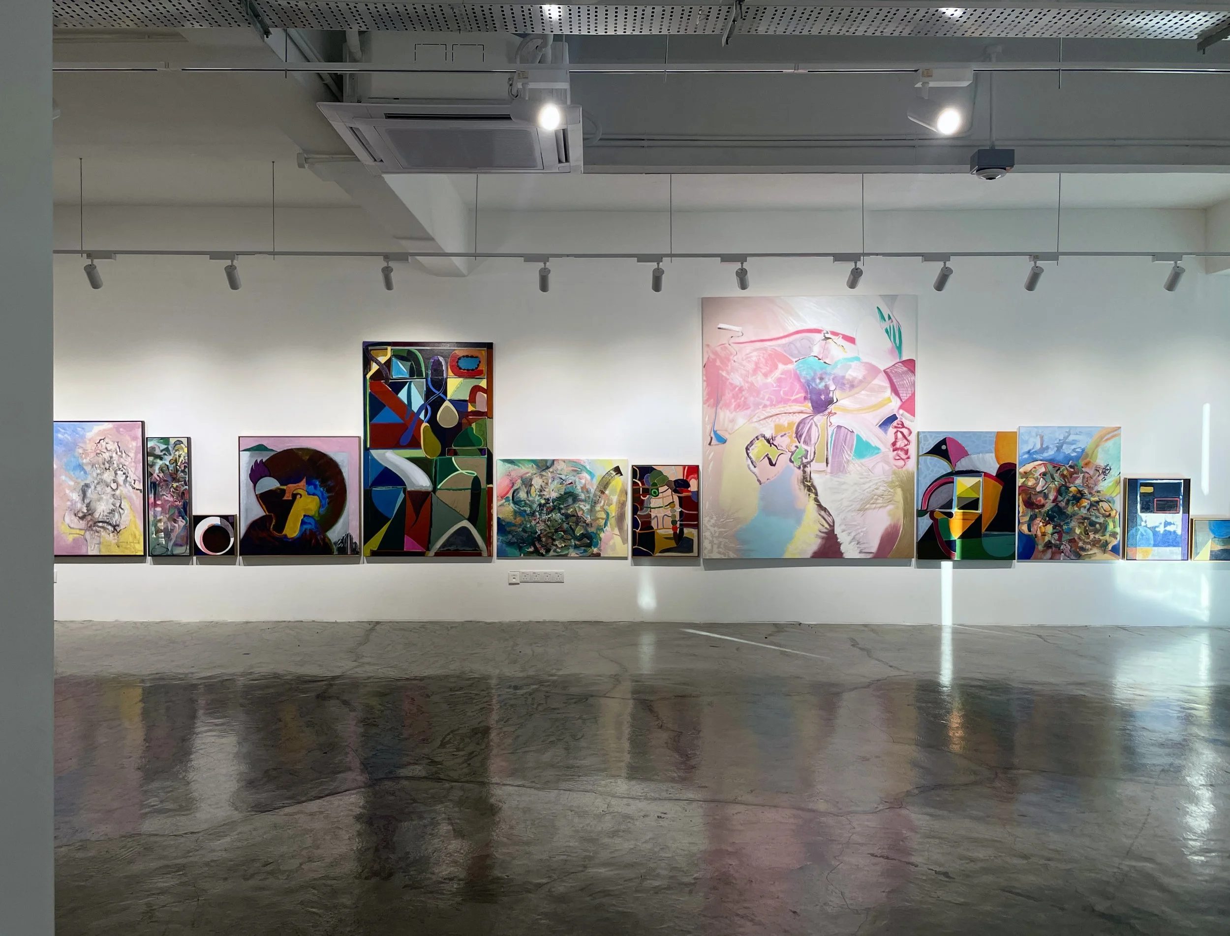 排一排 Side by Side 排一排 by Liew Kwai Fei