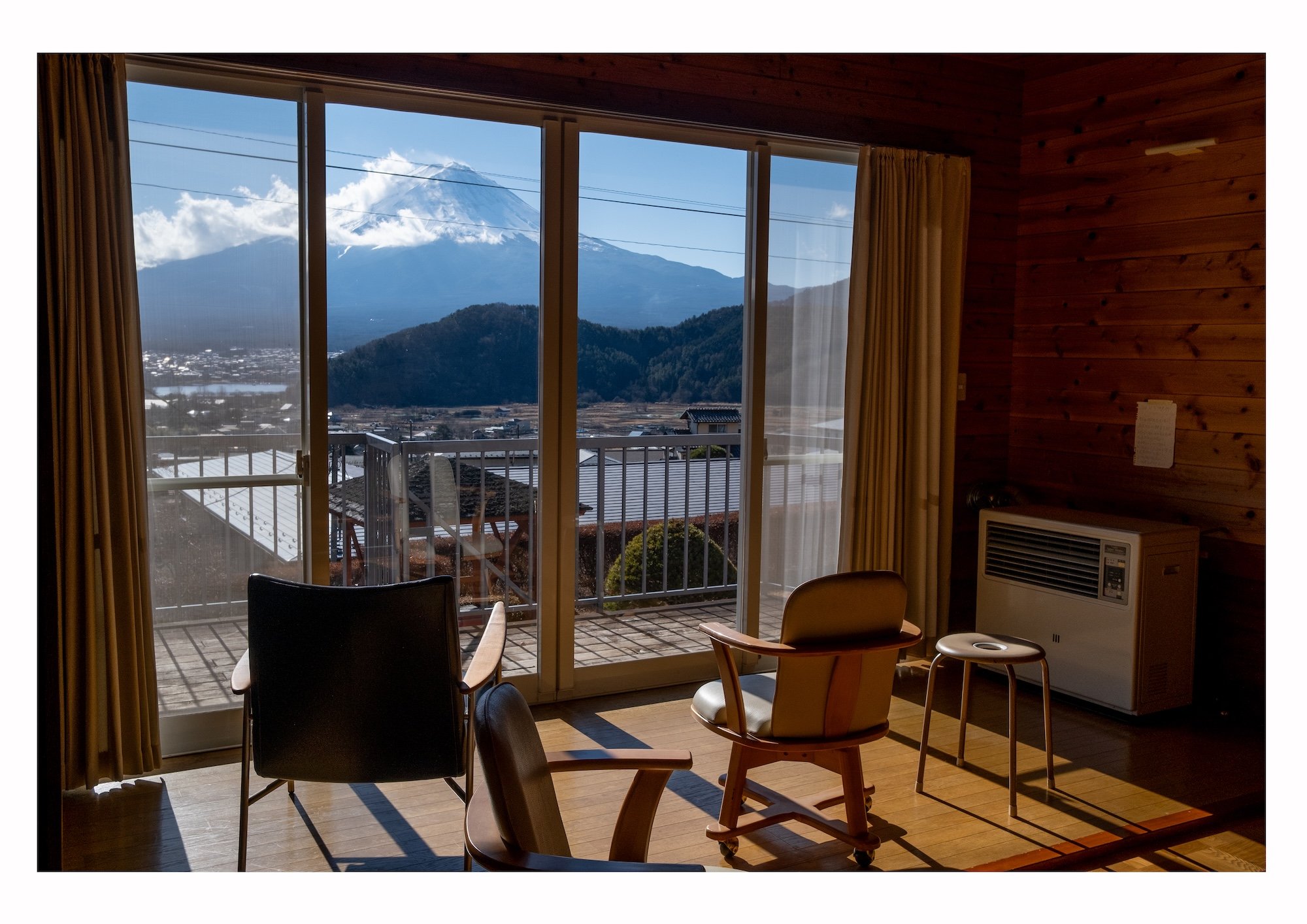 Nadirah Zakariya – conversations with self with a view (i)