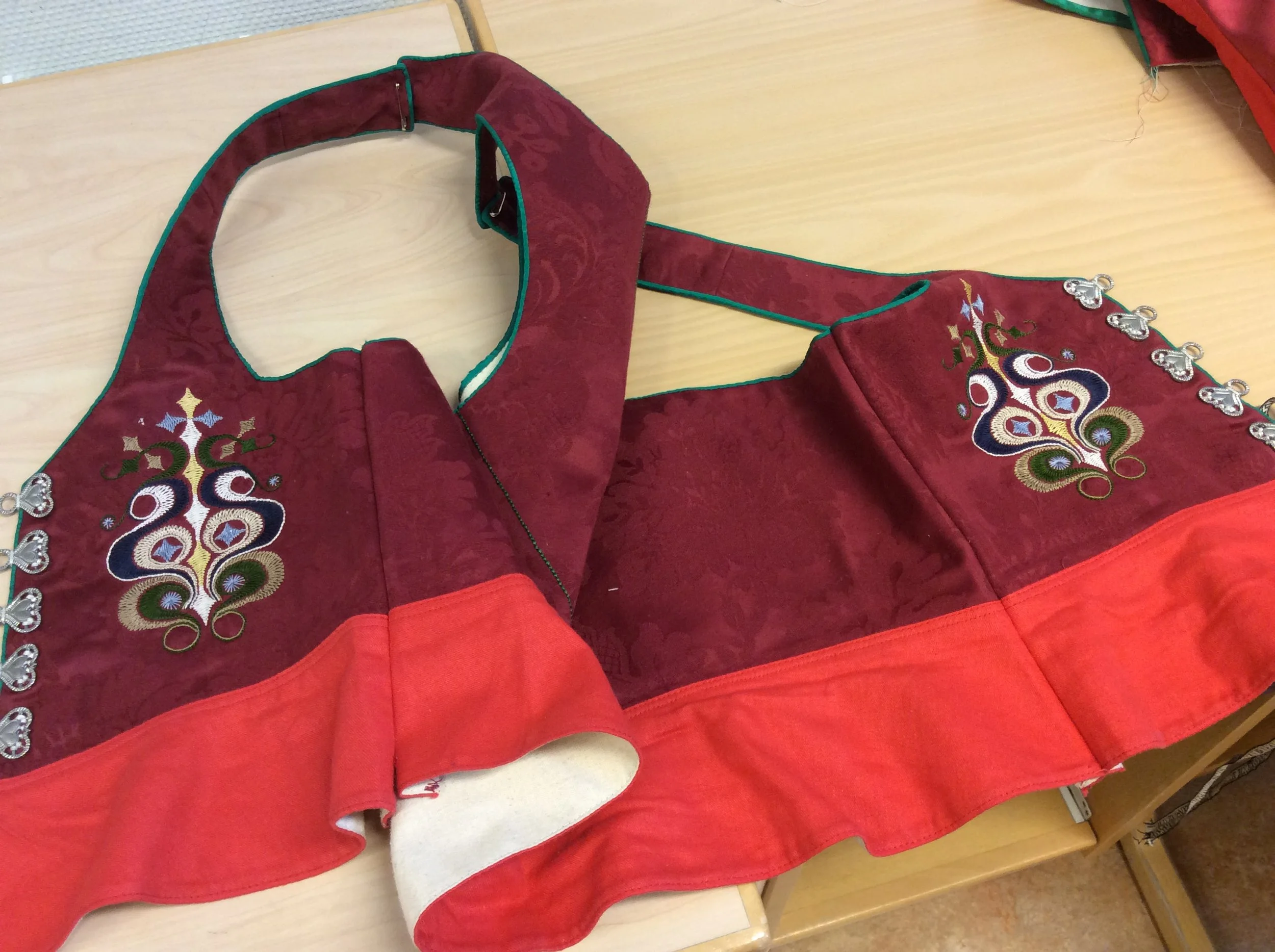 ladies leksand bodice.JPG
