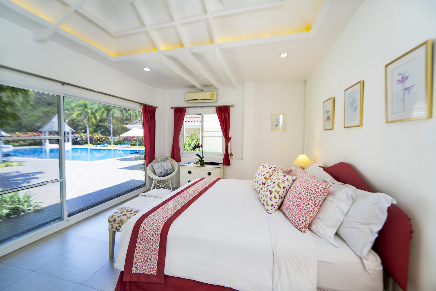 5.8 Bedroom3 in Family Suite.jpg