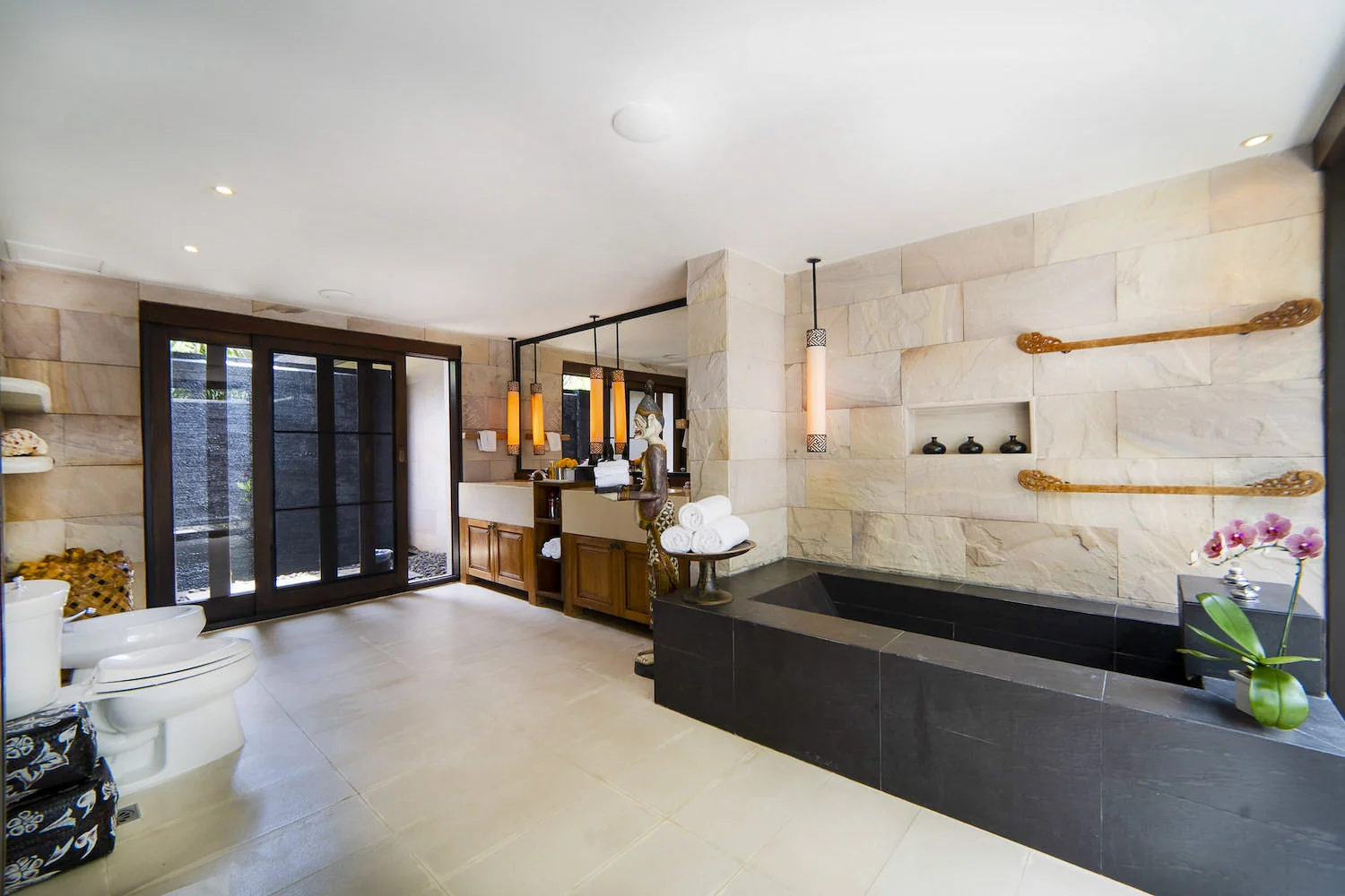 2.2 Bathroom 2-2.jpg