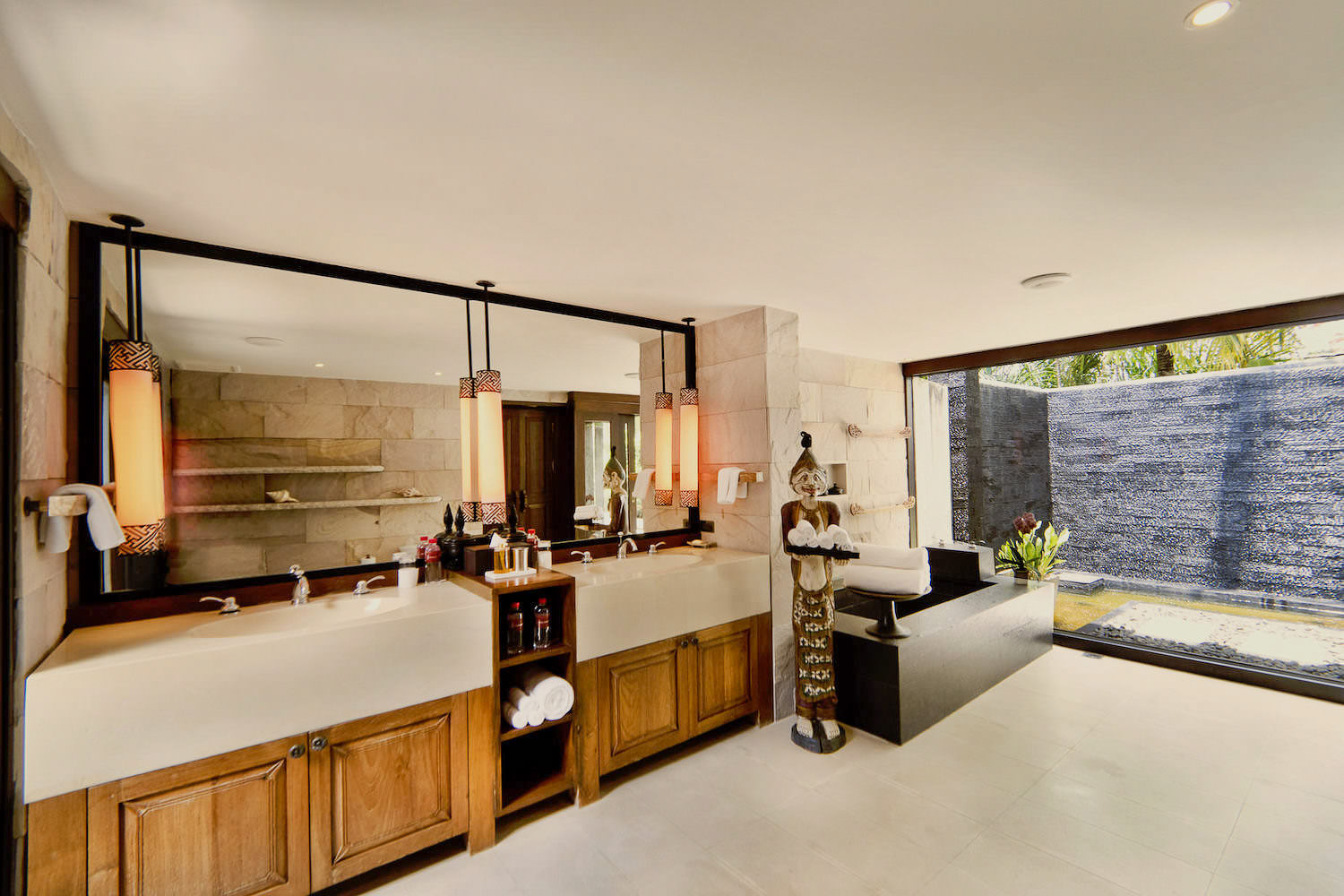 2.3 Bathroom 2-2.jpg