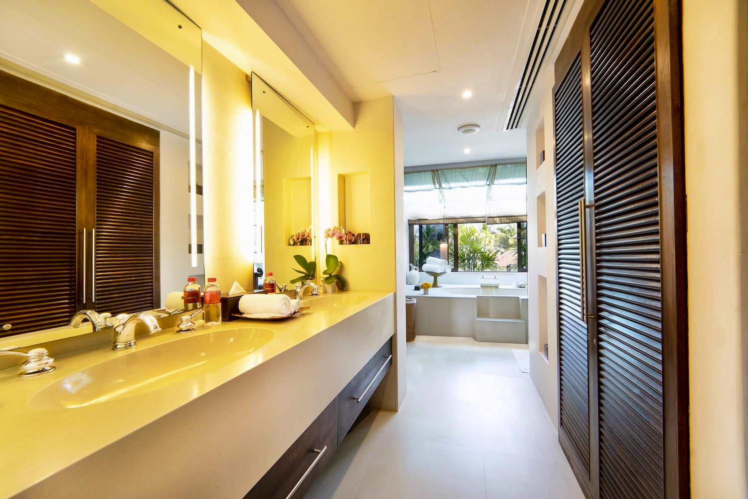 5.2 Bathroom 5-2.jpg