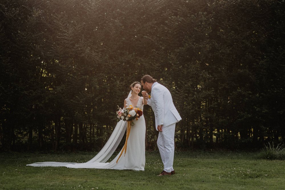 Jen-Lucas-2019-06-Hudson-Valley-Farm-Wedding-Meadowlark-Stills-Lawrence-Braun-COCKTAIL-PORTRAITS-0091.jpg