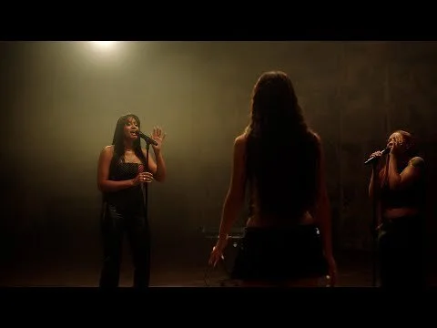 FLO - Cardboard Box (BRITs 2023 Rising Star Session)