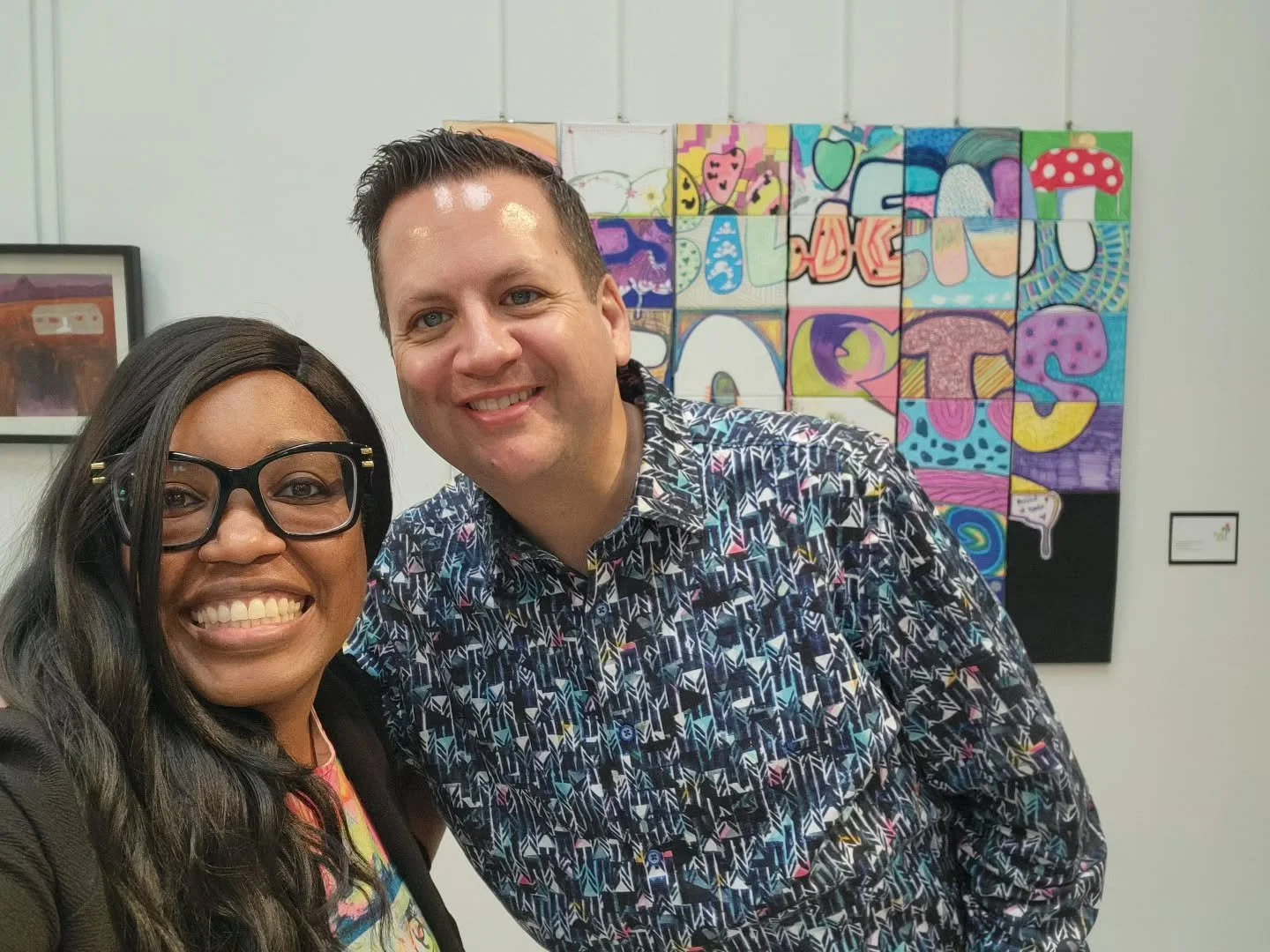 BLOOMING IN HOPE. @freeartsaz changed my life the moment I was first introduced to them several years ago. (Prior to me becoming an artist) I was working at Neiman Marcus at the time and happened to walk downstairs (wink wink) to see what was going o