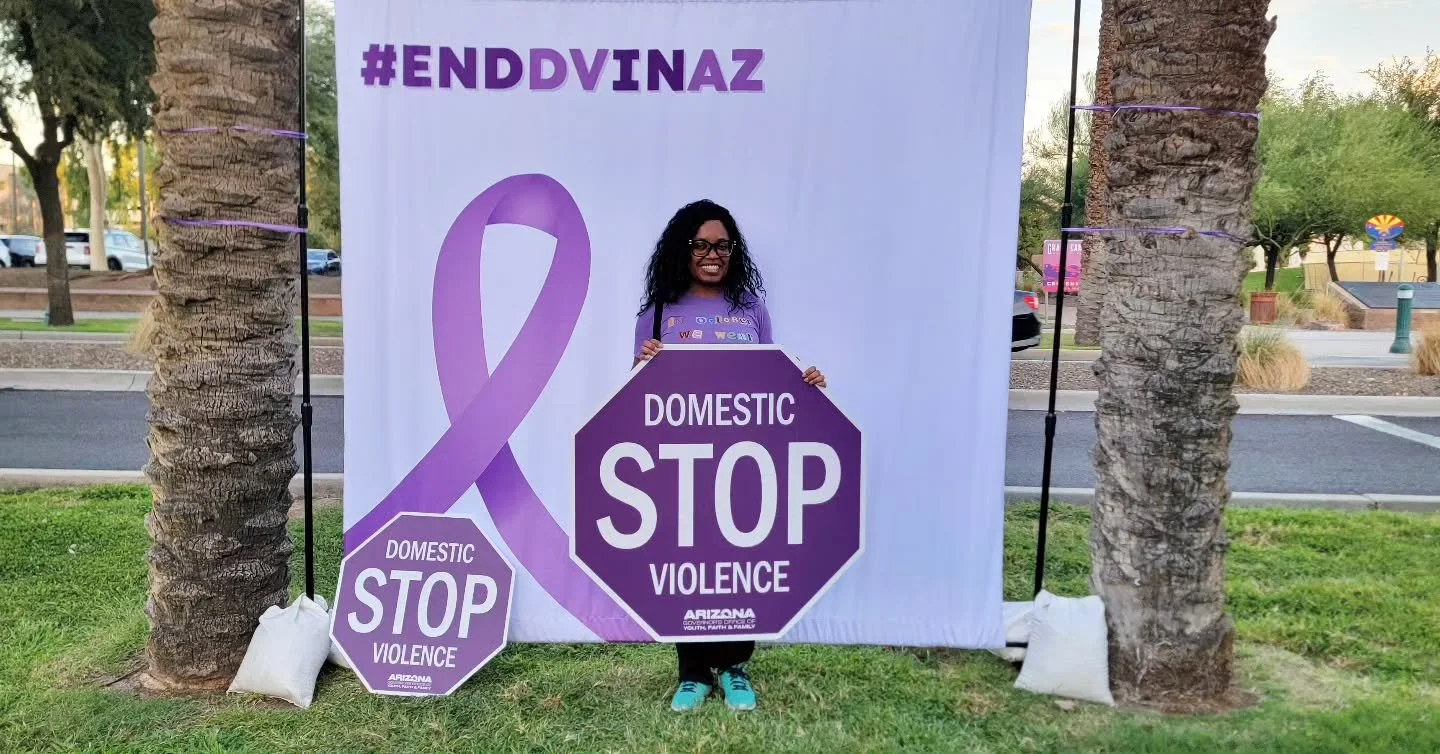STOP THE VIOLENCE! 

Last night, I attended the Light Arizona Purple to Support Domestic Violence Awareness &amp; Prevention at the Capitol.

Over the past couple of years, I have witnessed and heard about vital programs, hotlines, and prevention ini
