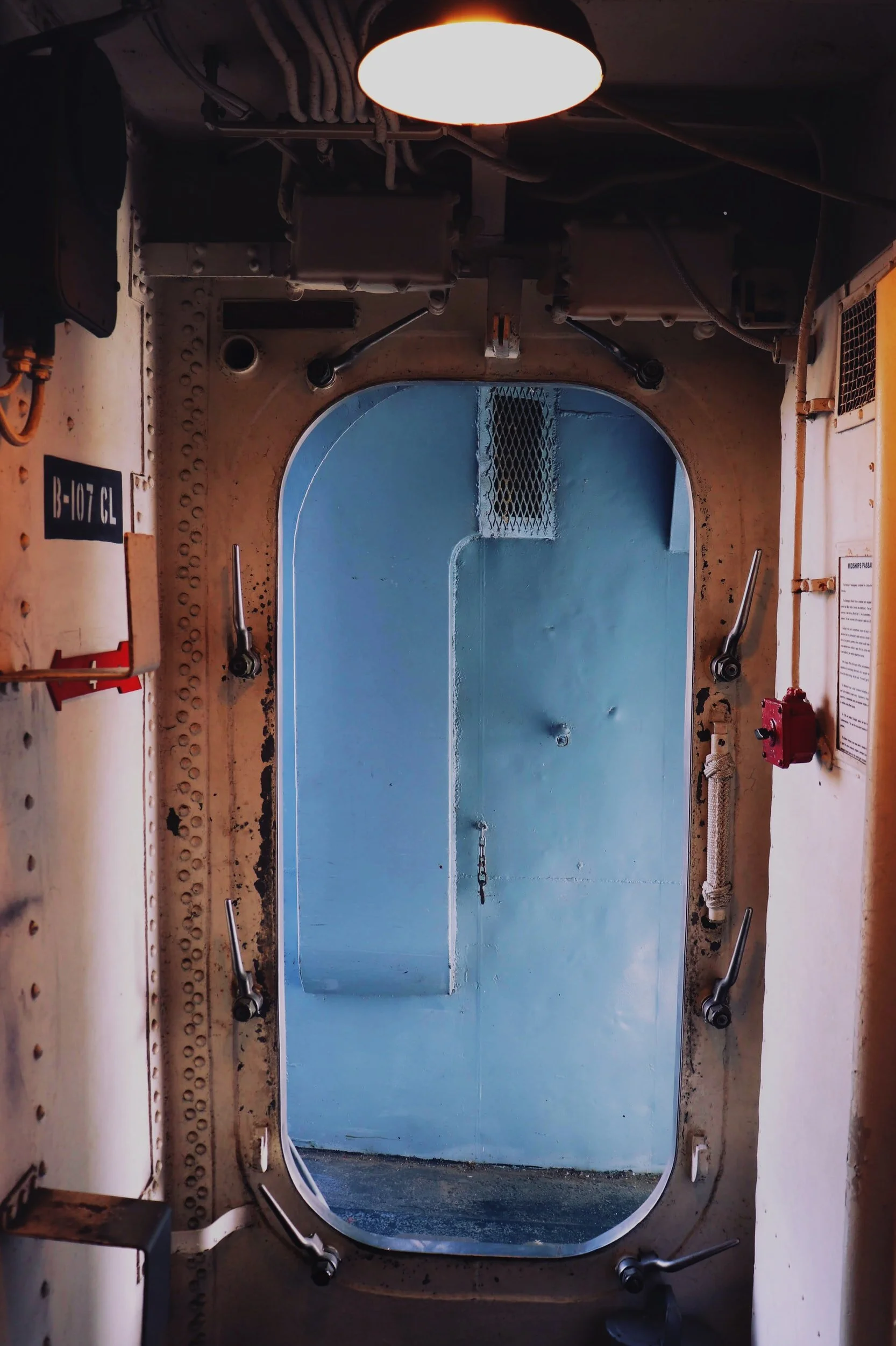 Blue Bathroom Coaching: Bring Out the Best In Others