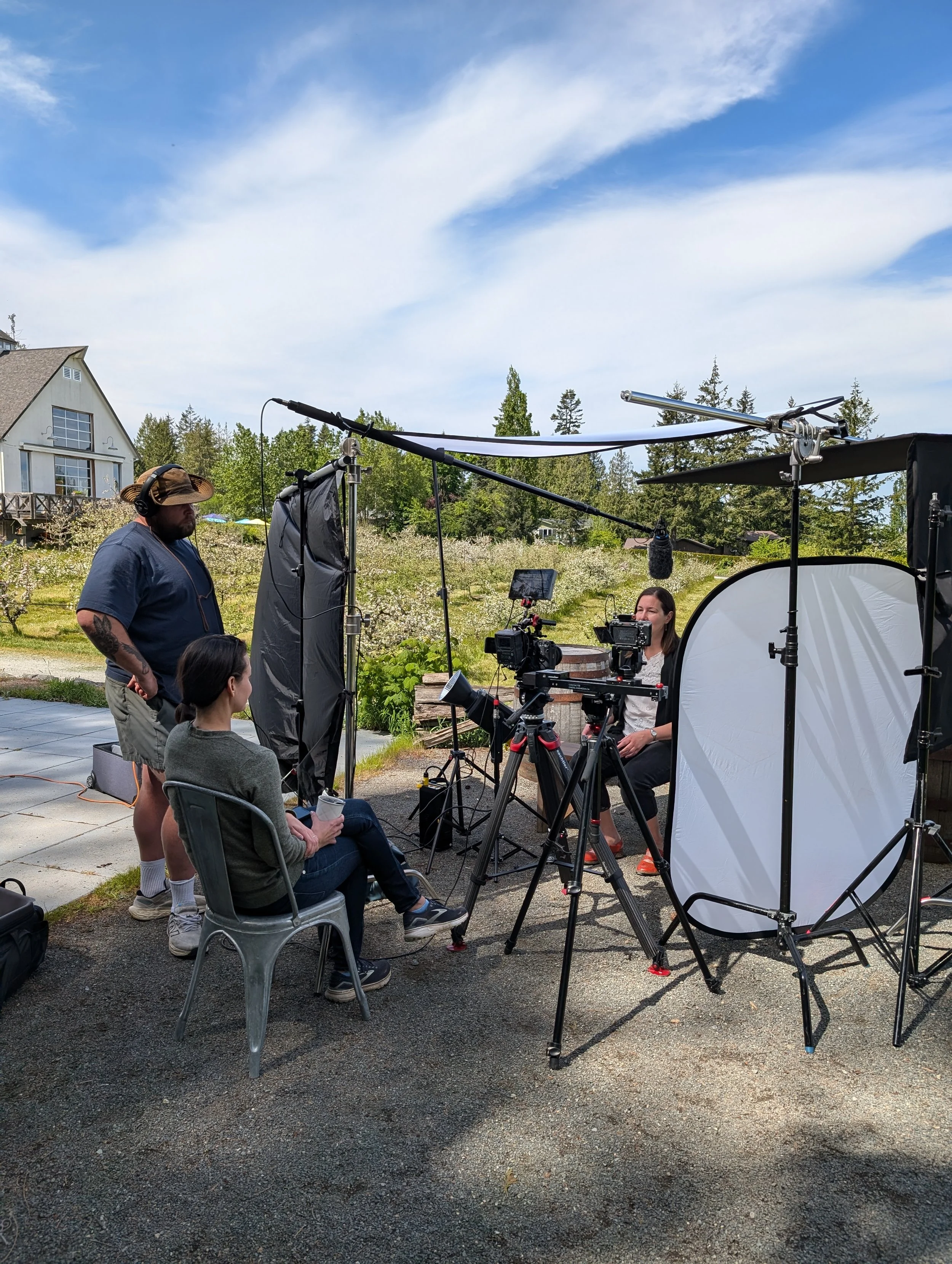 PXL_20250506_214111645.RAW-01.COVER.jpg