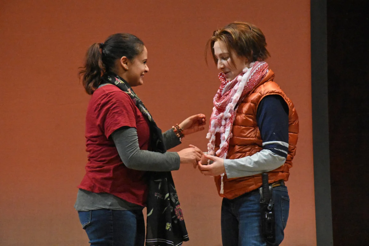 Tisbe (S. Hassan) and Piramo (S. Craft). Photo Credit: Tina Buckman.