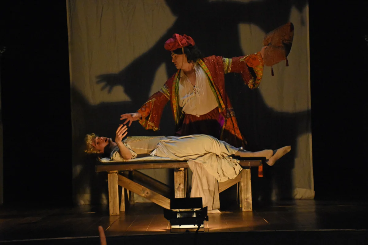 Thomas Betterton (R. Loyd) and Kynaston (M. Kelly) - Photo by Tina Buckman