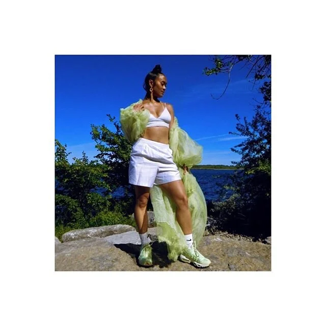 Key lime Neon Green casual stroll..
📸 thank you @jeannesoofrench &bull;&bull;&bull;&bull;&bull;
#toronto #ontarioplace #ootd #keylime #neongreenoutfit #airmax #nike #paf