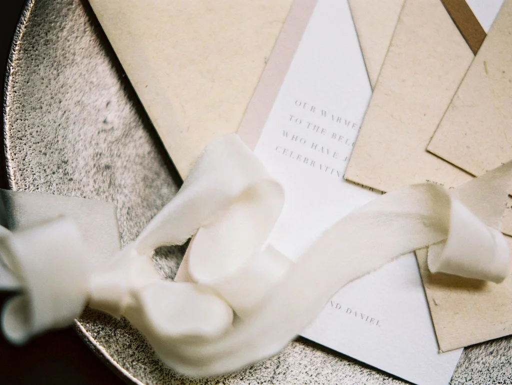 4-idyllwed-tara-fuller-design-sally-pinera.jpg