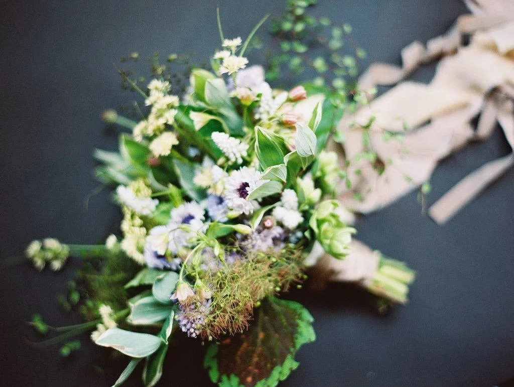 5-idyllwed-tara-fuller-design-sally-pinera.jpg