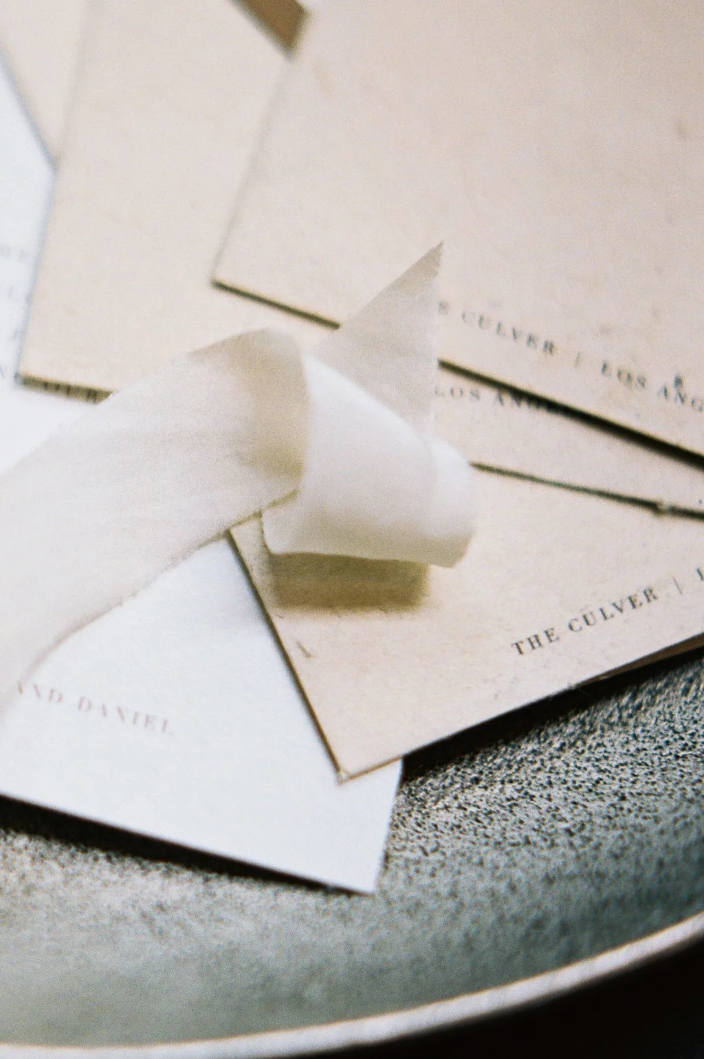 6-idyllwed-tara-fuller-design-sally-pinera.jpg