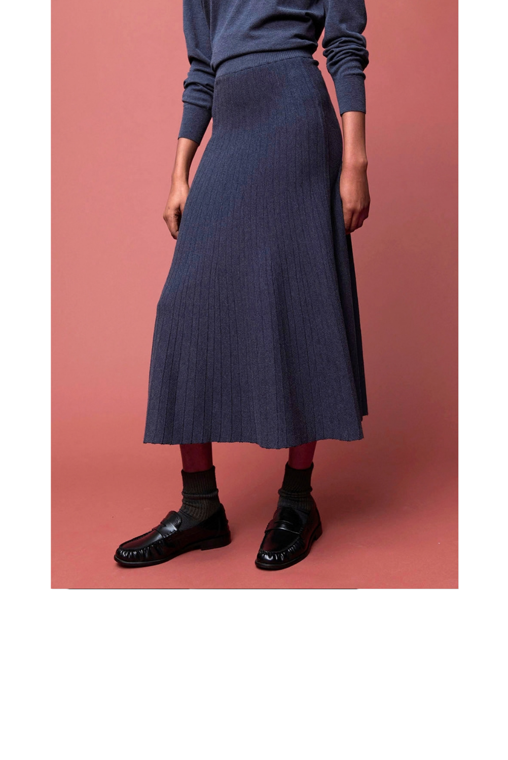 WEBSITE PRODUCT ENTRY-AM-Rib Knit Midi Skirt-HTR NVY-F.png