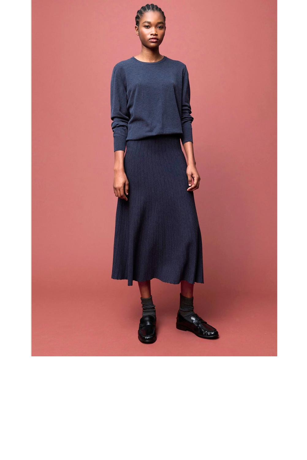 WEBSITE PRODUCT ENTRY-AM-Refined Crewneck-HTR NVY-FF.png