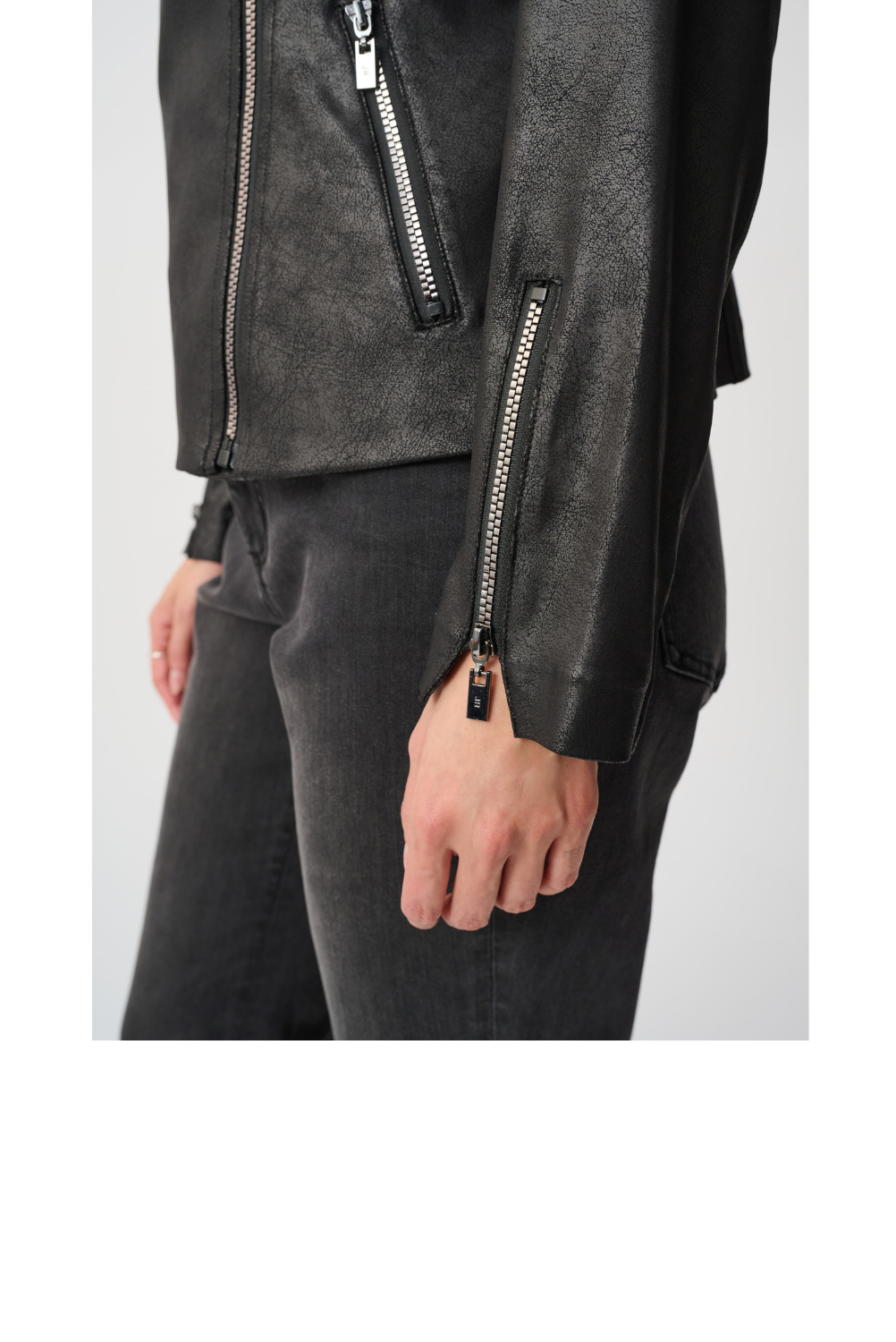 WEBSITE PRODUCT ENTRY-JR-Foiled Knit Fitted Jkt-BLK-D.png