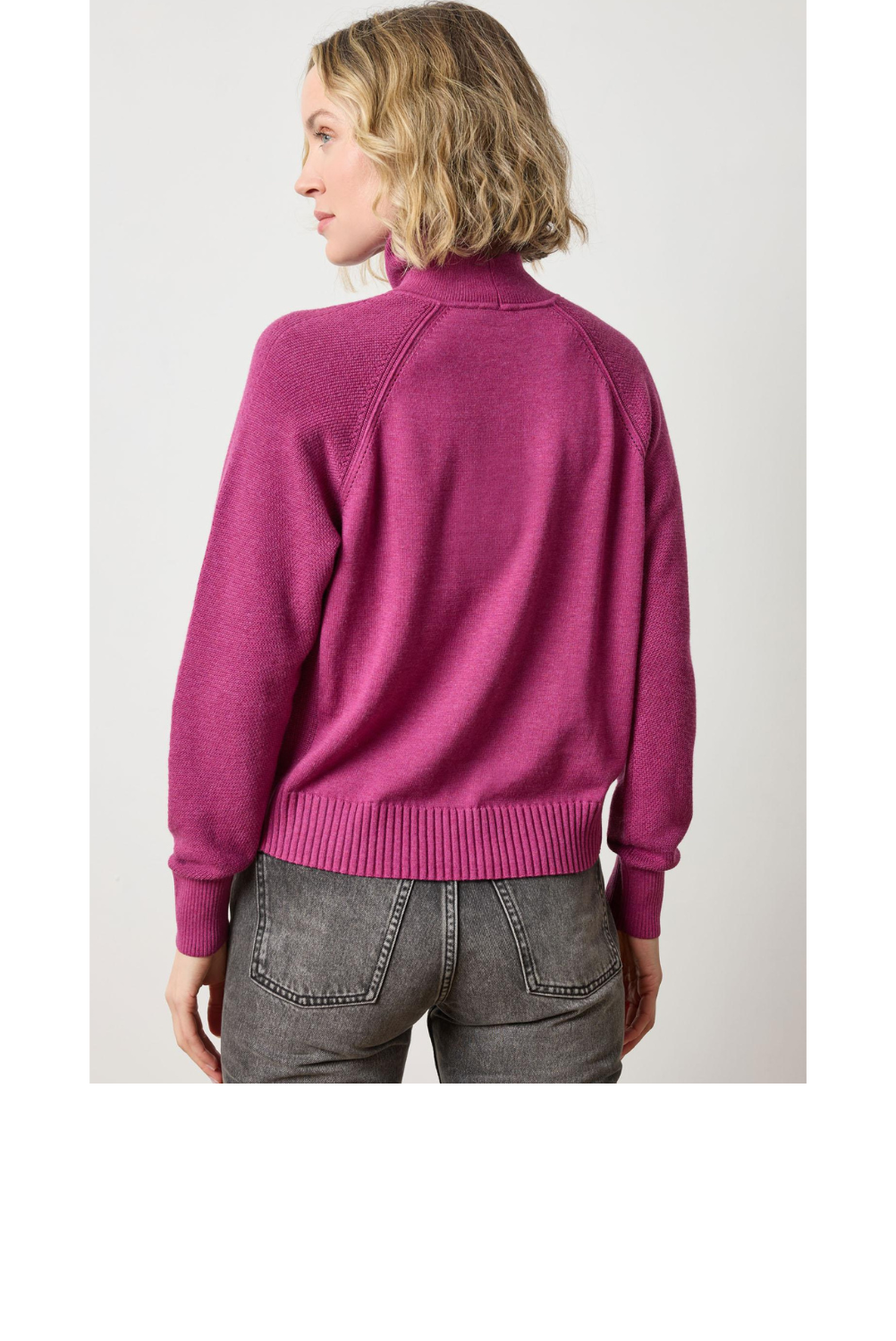 WEBSITE PRODUCT ENTRY- LP Relaxed turtleneck-B.png