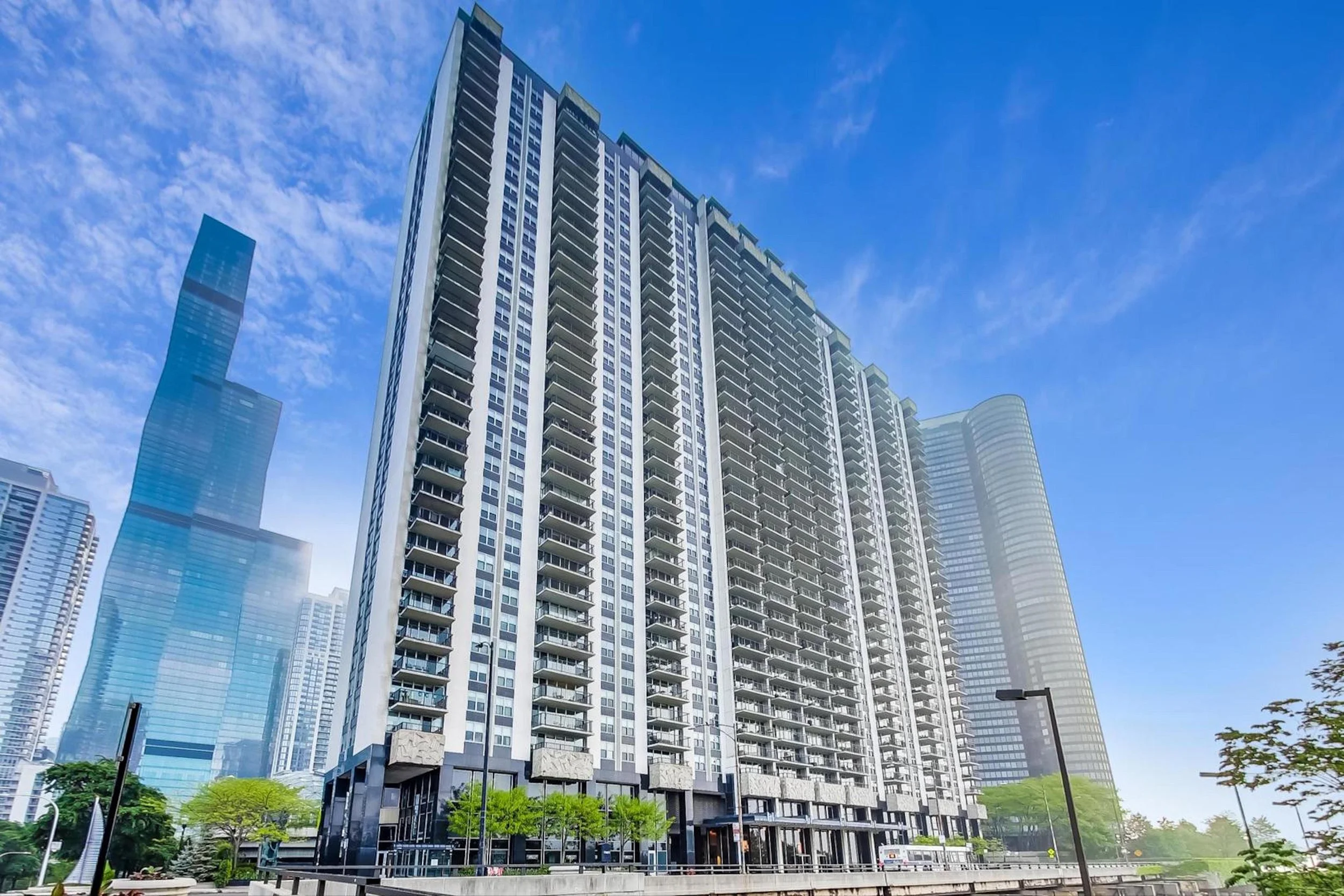 400 E. Randolph St. Unit 3615 | Near East Side