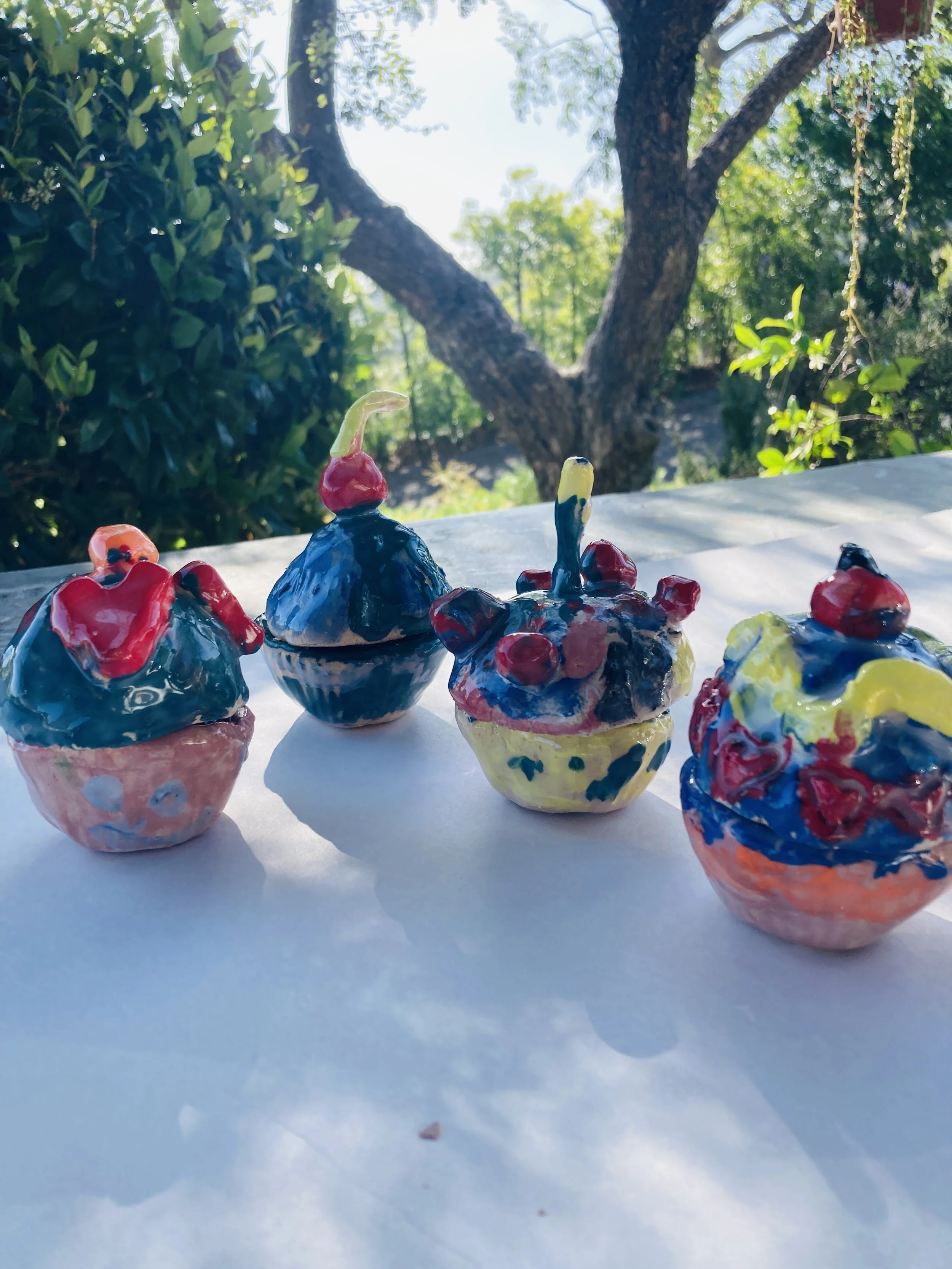  Ceramic Cupcakes Boxes (top and bottom open to separate pieces) 
