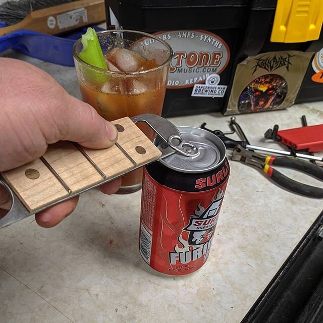 Fretnots work best when paired with beers that rock, as seen in this example.