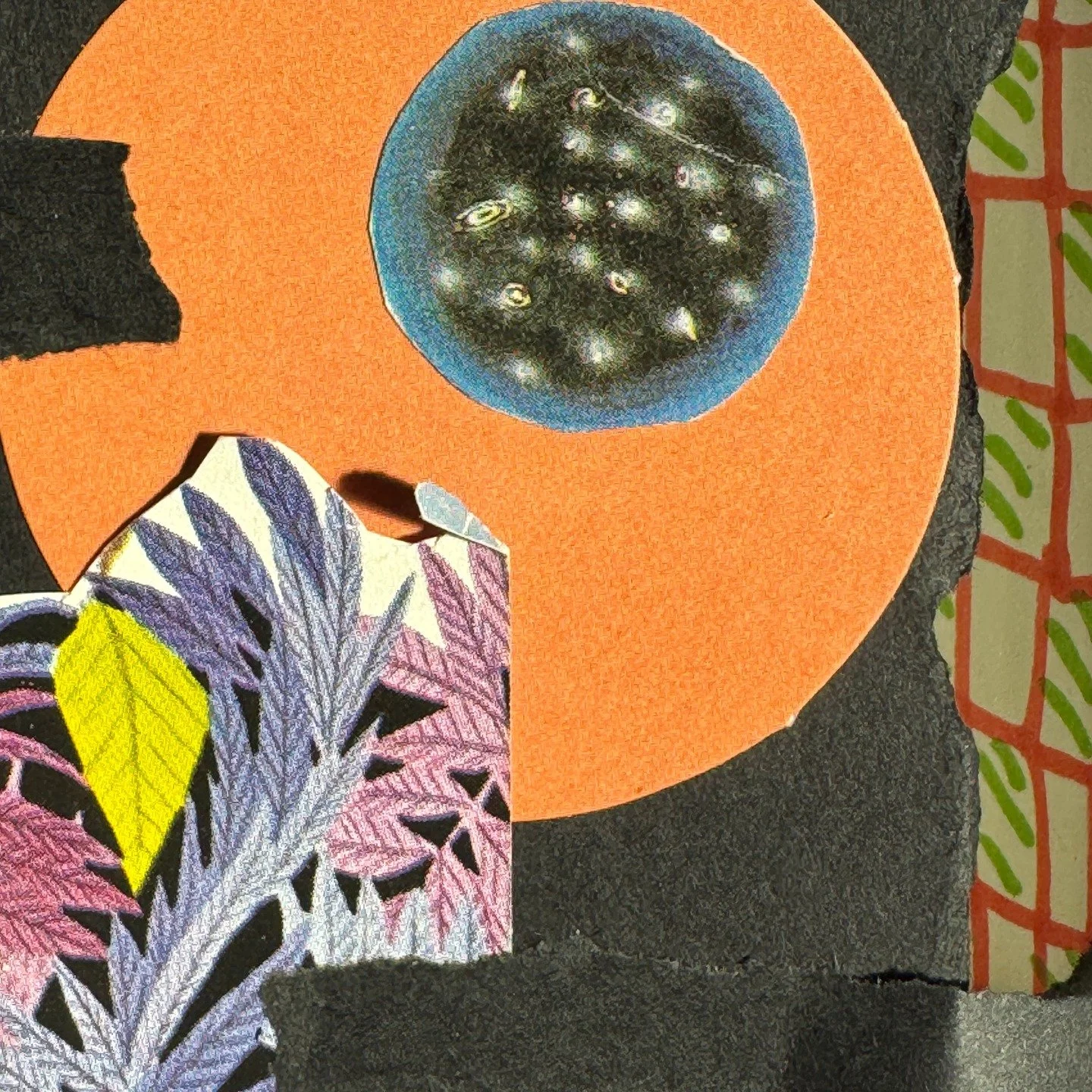 just a quick share - last sunday we had the first Bad Art Club @neuroqueercreative (every first sunday of the month!)

...I used recycling (packaging) and paper and glue and some markers to make a little art box with feelings on the inside and reflec