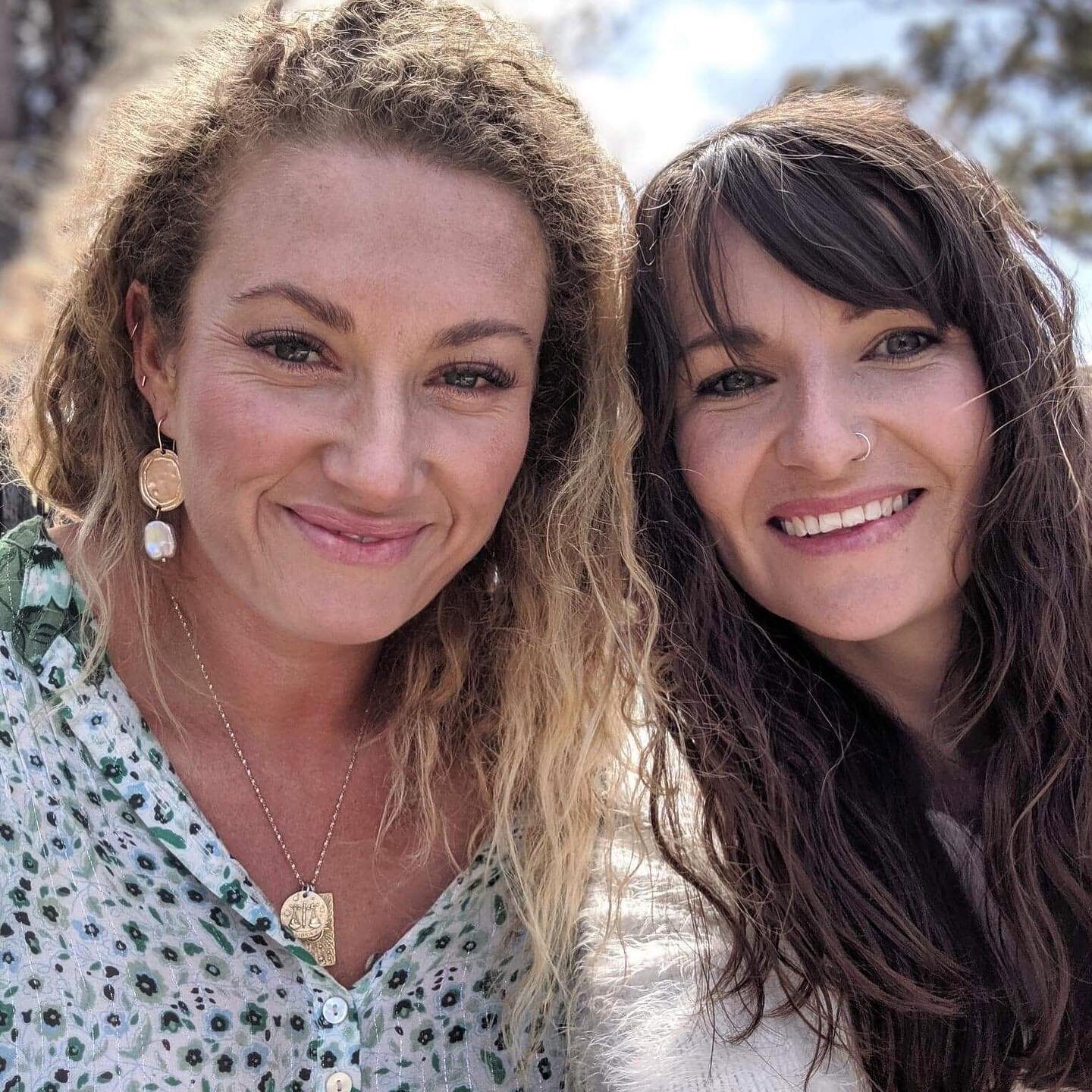 💫 YIPPPEEEEE💫
Super excited to announce a special collaboration  with my the lady friend Ash , from @ashandbradbespoke

Ash and I were lucky enough to attend an Oh Flora workshop in Byron with our girl crush Tanya. Since then our  combined creativi