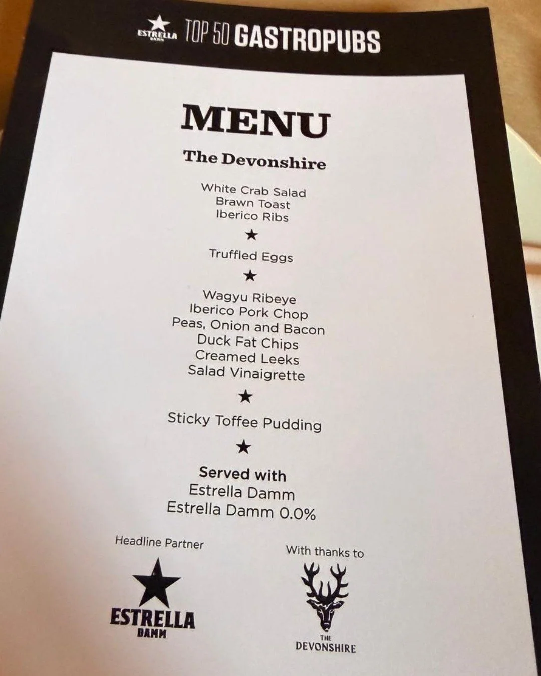 We were invited to a top table of hospitality heavyweights at @devonshiresoho - where Guinness is drunk by the lorry-load and @estrelladamm_uk flows all day.
Thank you for the invite Top 50 Gastropubs and Estrella Damm. Top notch food, drink and com