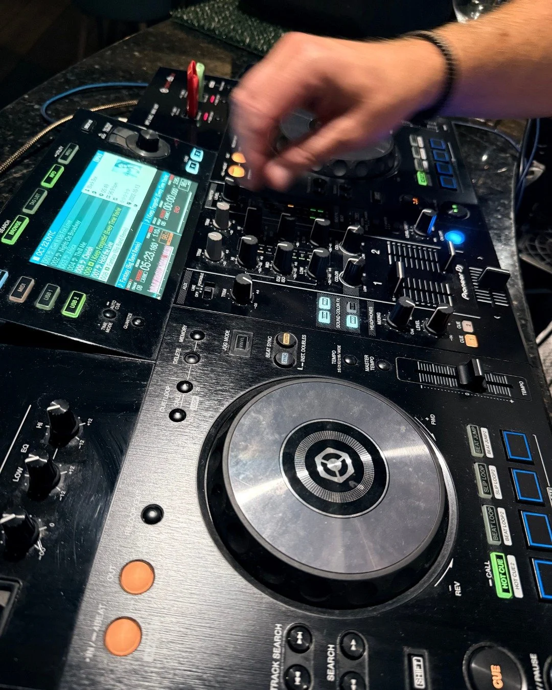 Elevate your dining every Friday night 

We complement the dining experience with a carefully-curated LIVE DJ every Friday night from 7pm. 

Designed to bring you a music &amp; food experience. Music can play a significant role in enhancing the dinin