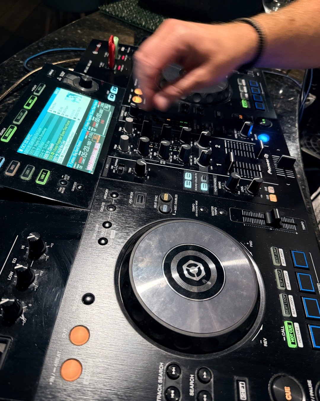 Elevate your dining every Friday night 

We complement the dining experience with a carefully-curated LIVE DJ every Friday night from 7pm. 

Designed to bring you a music &amp; food experience. Music can play a significant role in enhancing the dinin