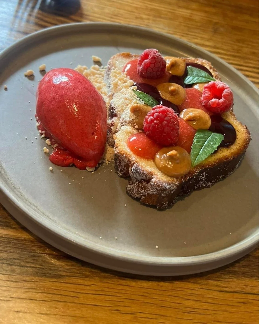 A sweet moment, captured by one of our guests.

Desserts at The Wildebeest 

#customerphoto #NorfolkDining #MichelinBibGourmand #RelaxedFineDining #TheWildebeest  #SweetTooth #DessertGoals #FoodieFinds #EatInNorfolk