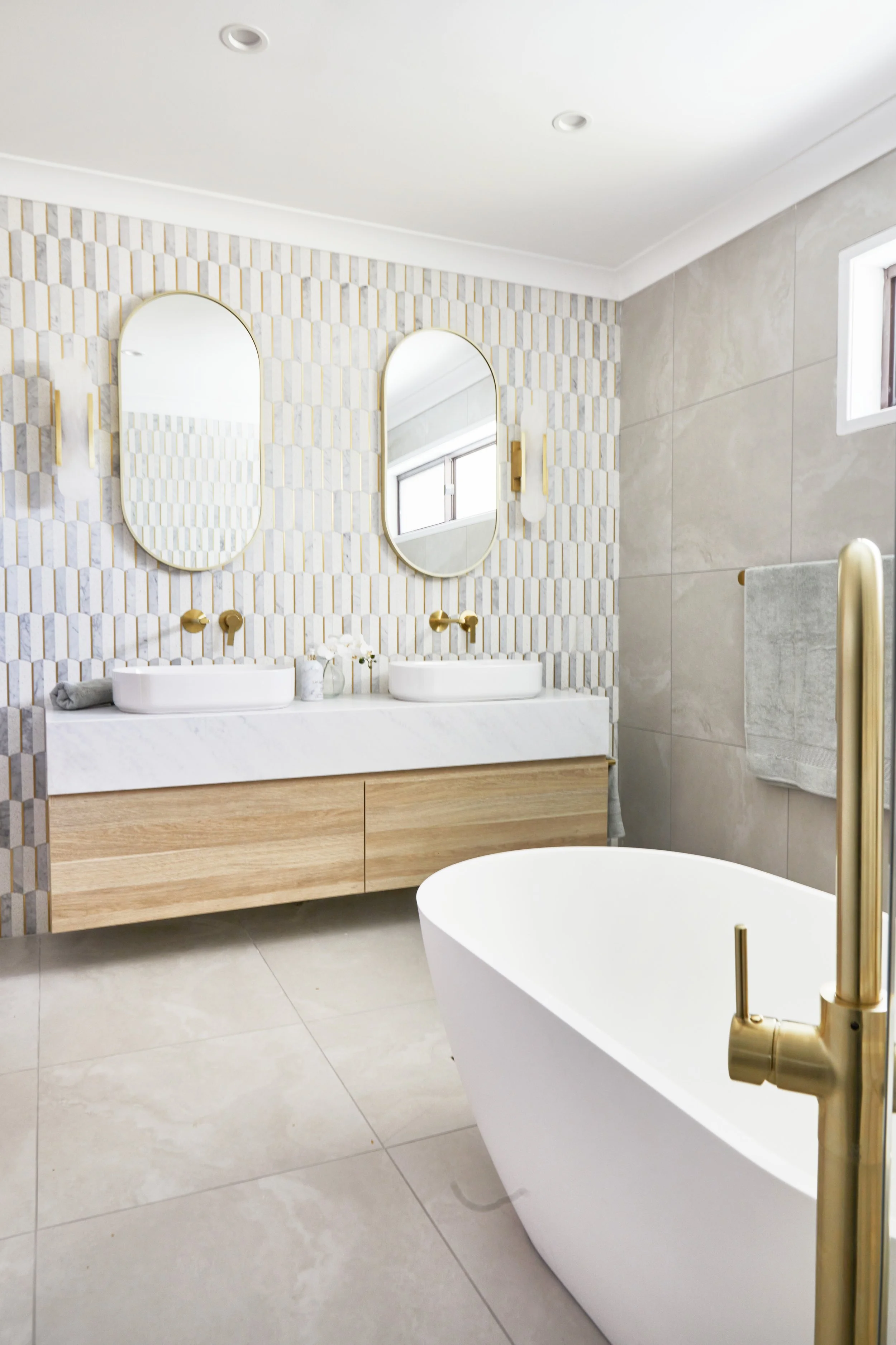 BATHROOMS©MHINTERIORS 002.jpg