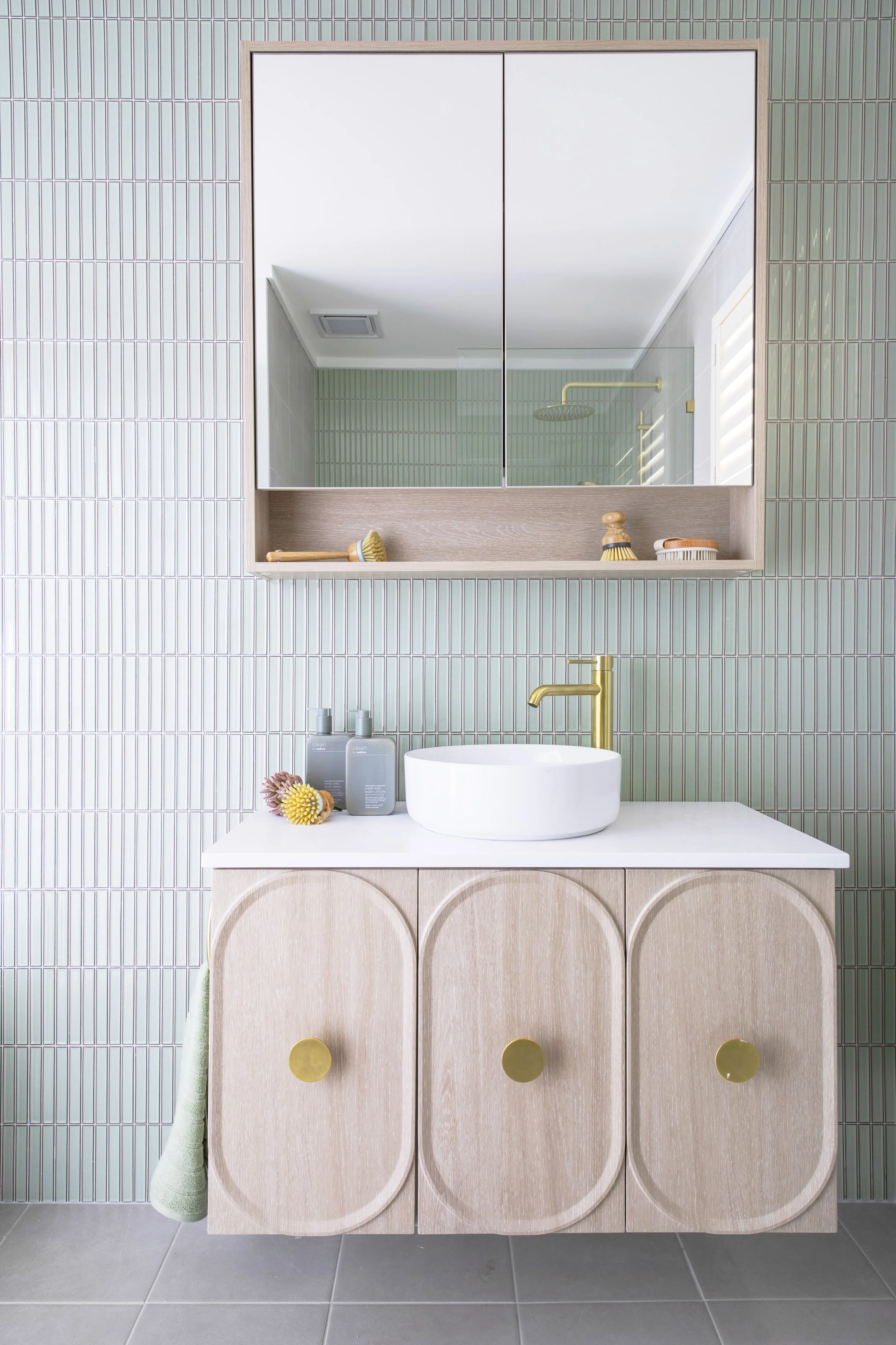 BATHROOMS©MHINTERIORS 007.jpg