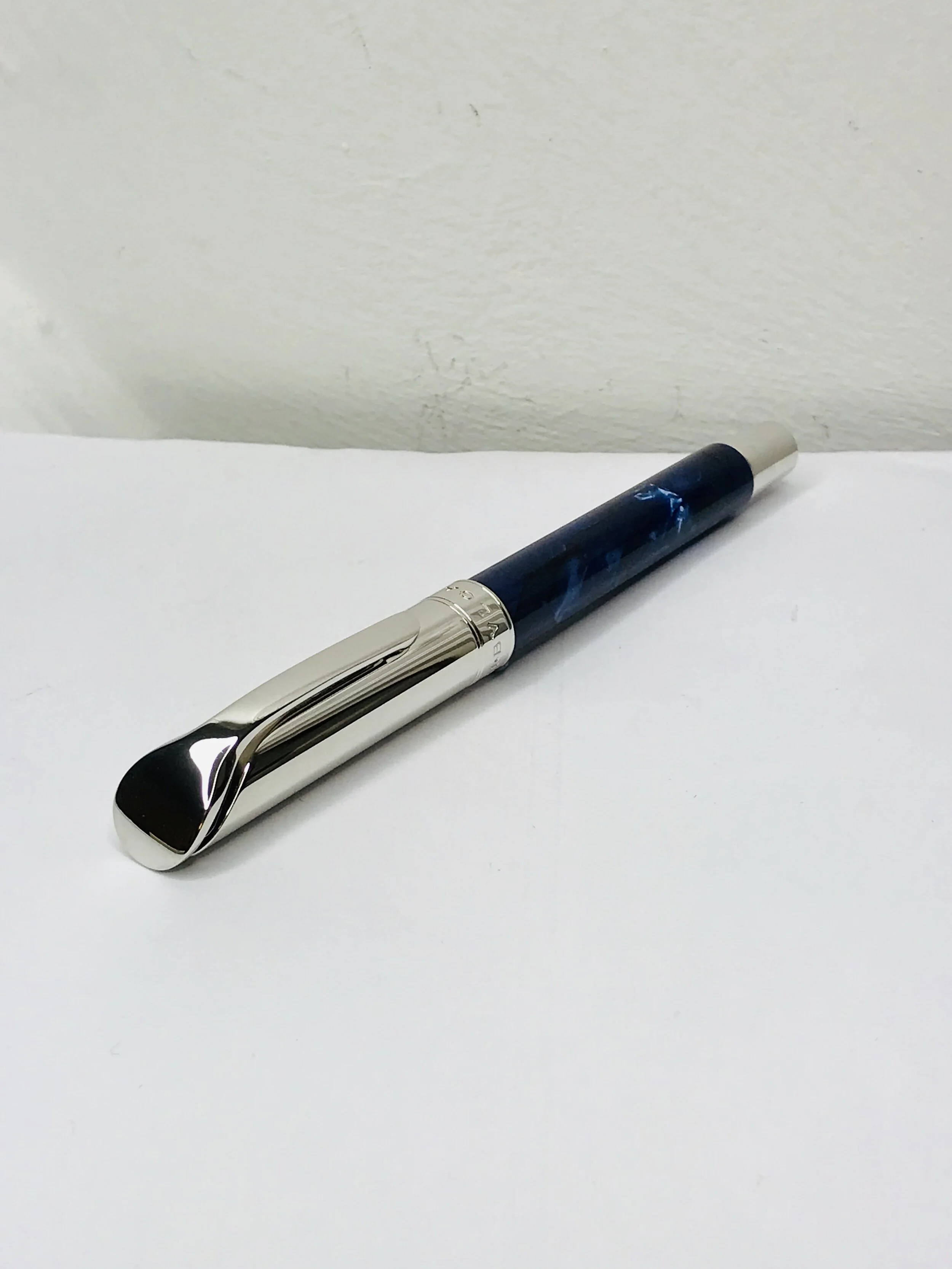OMAS FOR BULGARI ROLLERBALL SILVER CAP CELLULOID BLUE LA ROYAL