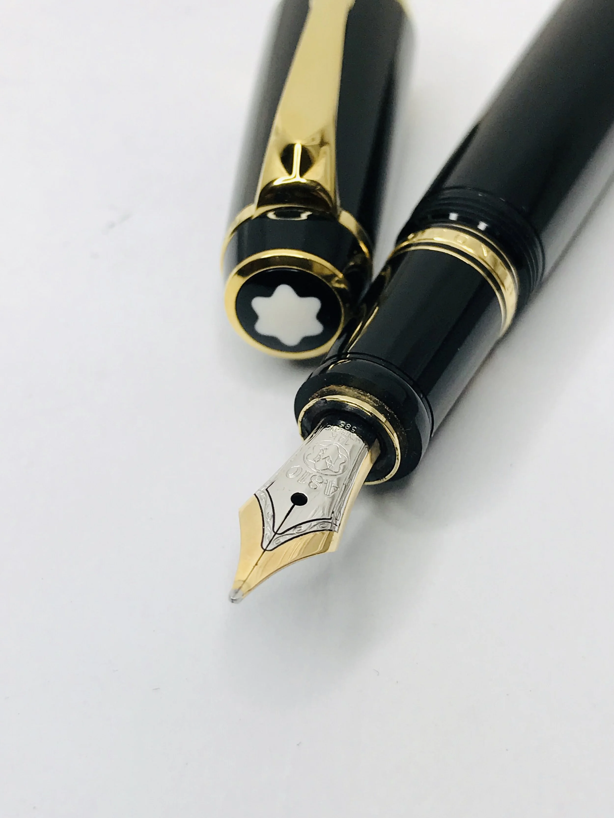 Montblanc Boheme Gold Plated Line Fountain Pen NEW + BOX