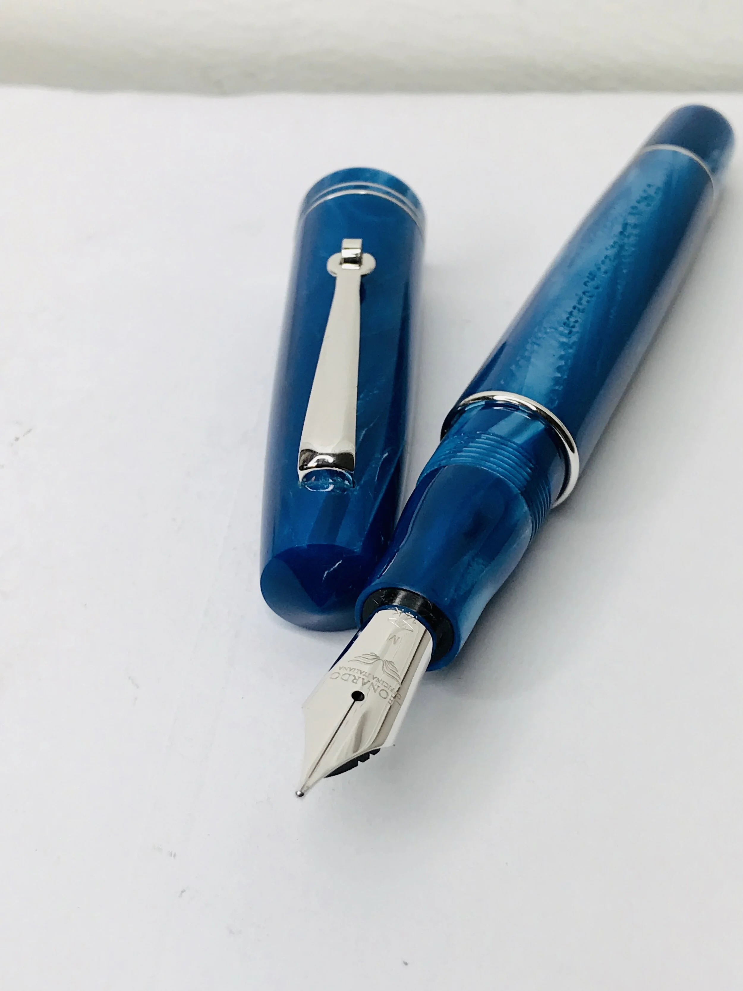 Rare Leonardo Momento Zero Mediterraneo 1 Blue celluloid fountain pen.